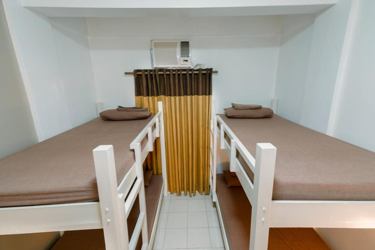 Tarasa Hostel Pasay Exteriör bild