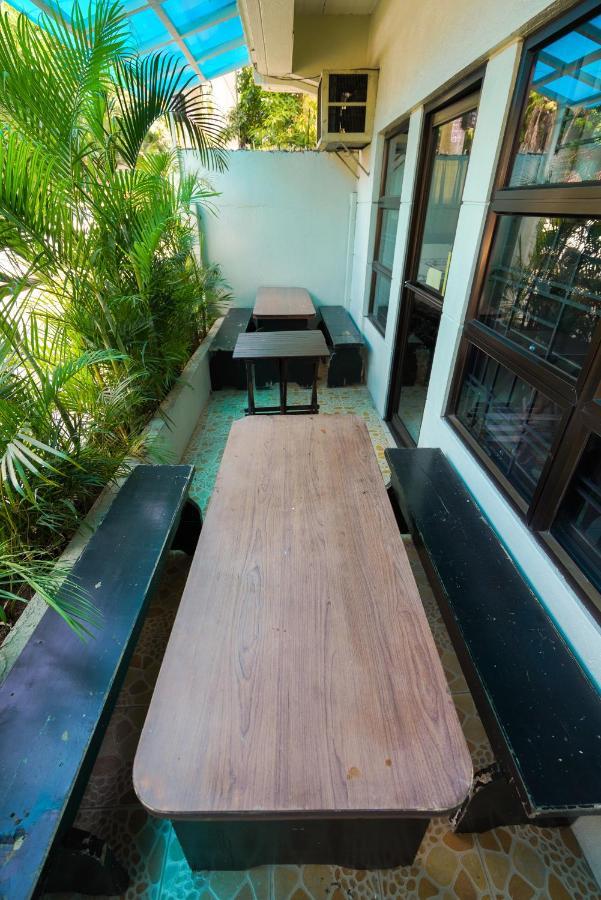 Tarasa Hostel Pasay Exteriör bild