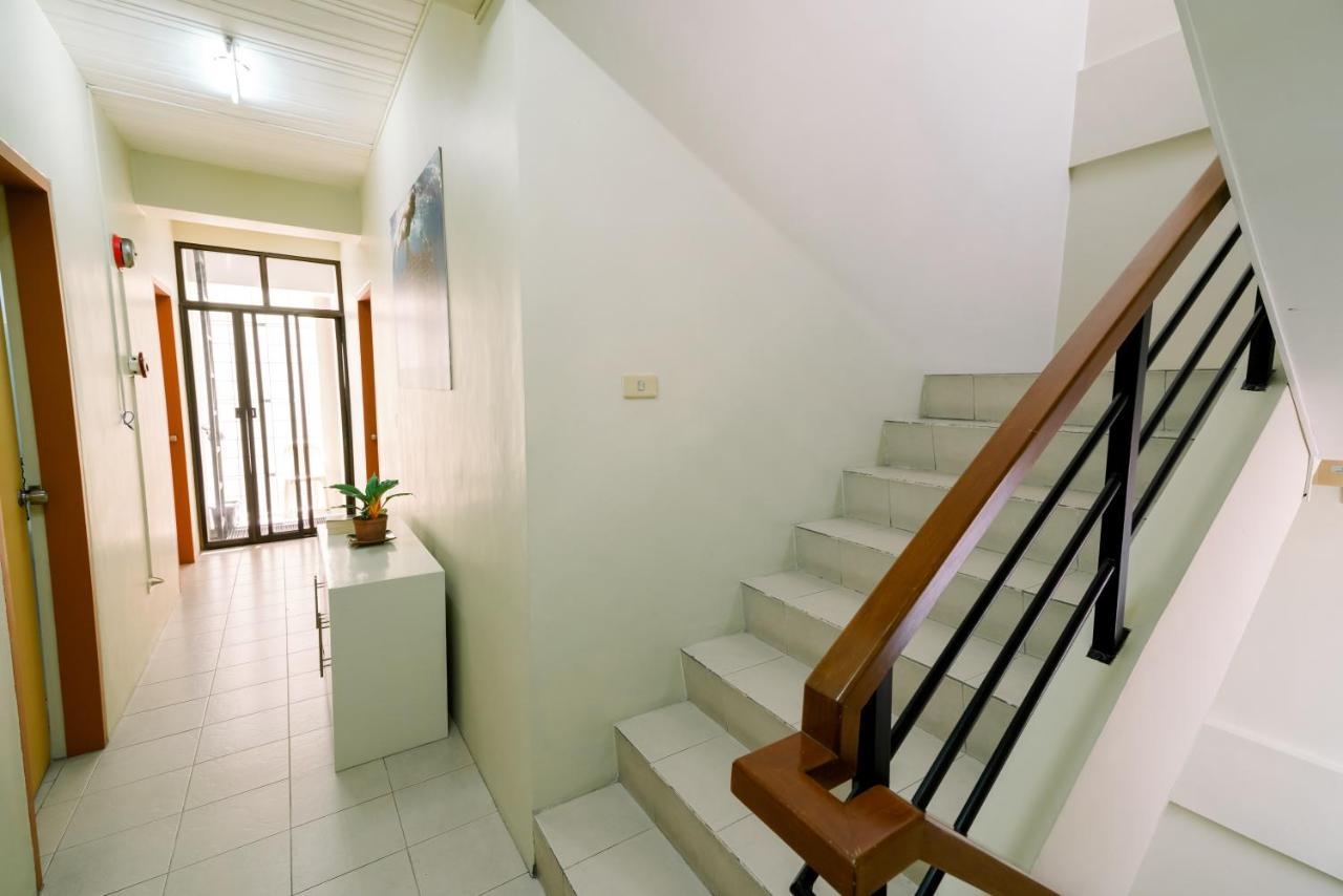 Tarasa Hostel Pasay Exteriör bild