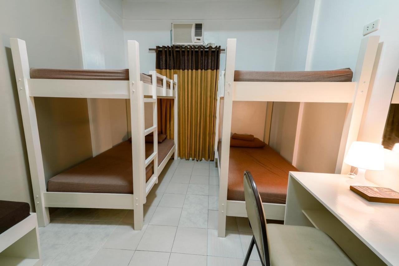Tarasa Hostel Pasay Exteriör bild
