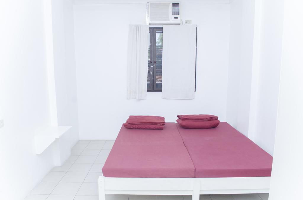 Tarasa Hostel Pasay Exteriör bild