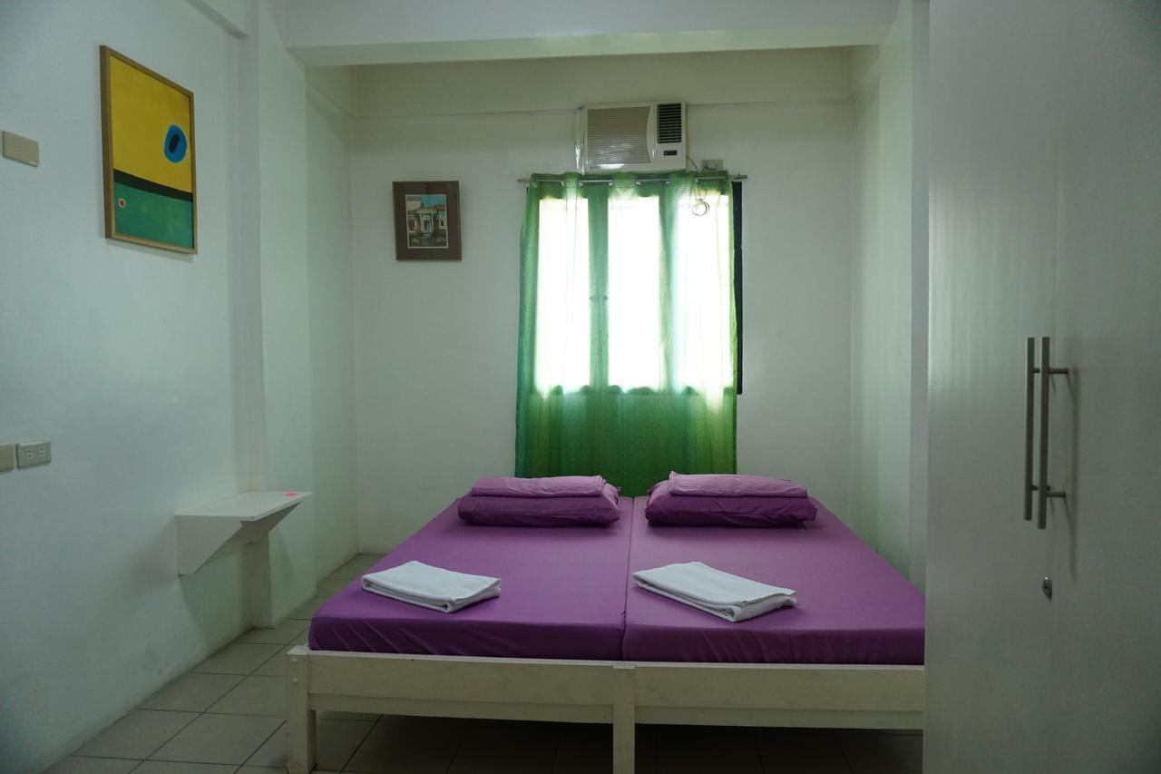Tarasa Hostel Pasay Exteriör bild