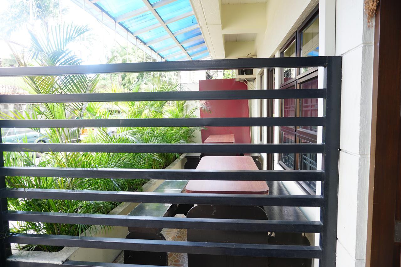 Tarasa Hostel Pasay Exteriör bild